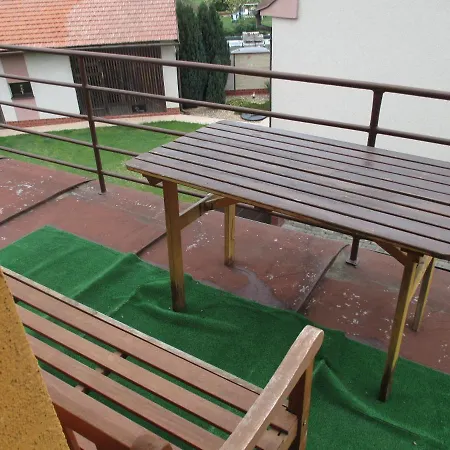 Rd Cerncin Bucovice Apartment Exterior photo